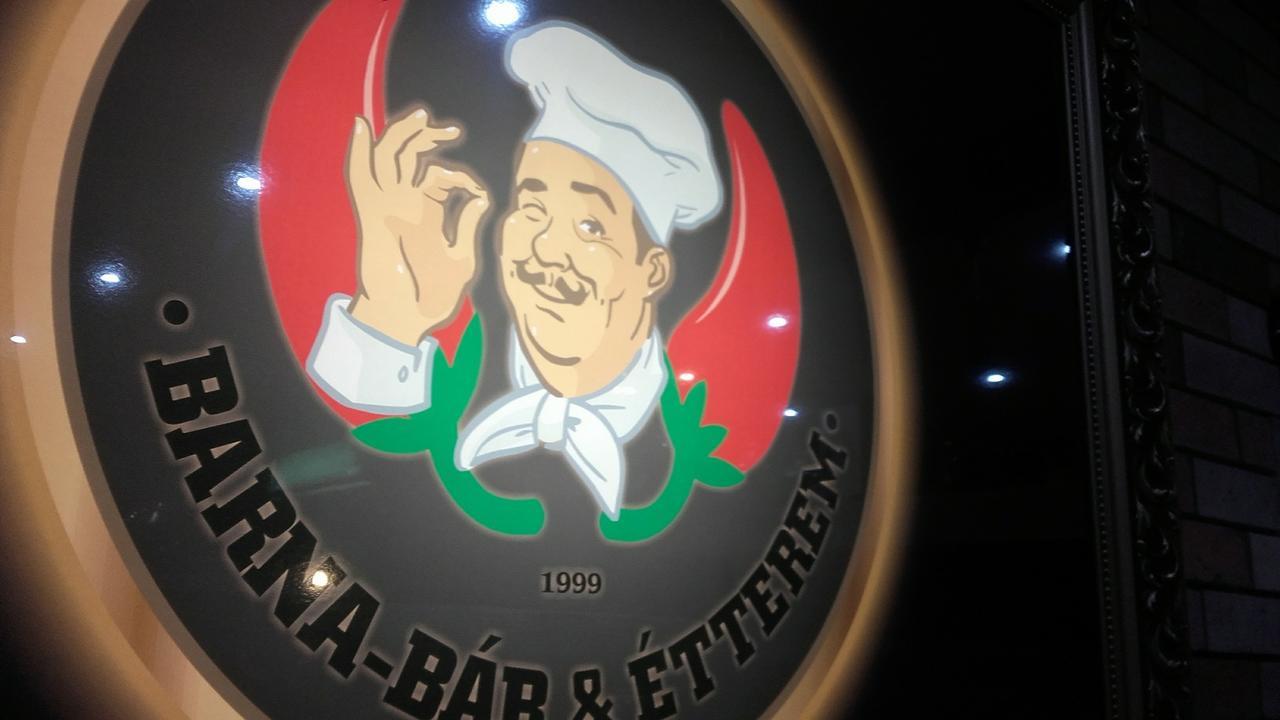 Barna Bar Motel&Apartman Korostetetlen Ngoại thất bức ảnh