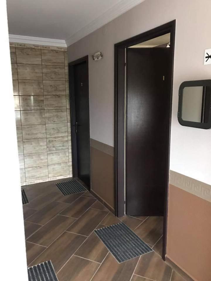 Barna Bar Motel&Apartman Korostetetlen Phòng bức ảnh